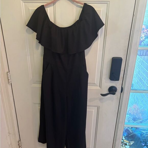 Banana Republic Black Off-Shoulder Jumpsuit - Picture 4 of 5
